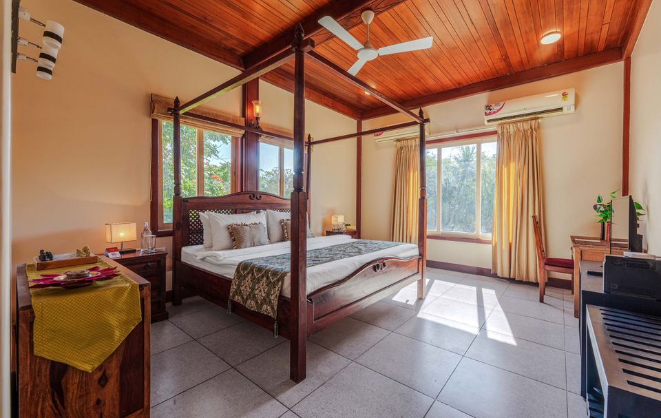 Spacious Bedroom at Skyfall, Kashid - amã Stays & Trails