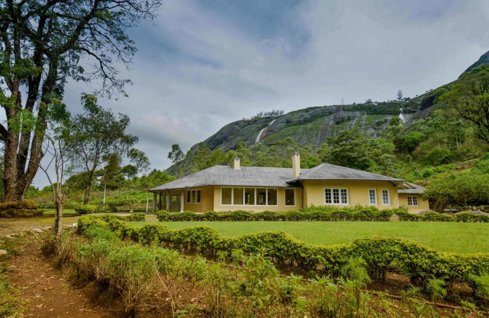 Private Bungalow In Munnar - Kadalaar Bungalow, amã Stays & Trails 