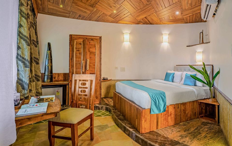 Spacious Bedroom At Eden Farms Emerald, Goa - amã Stays & Trails