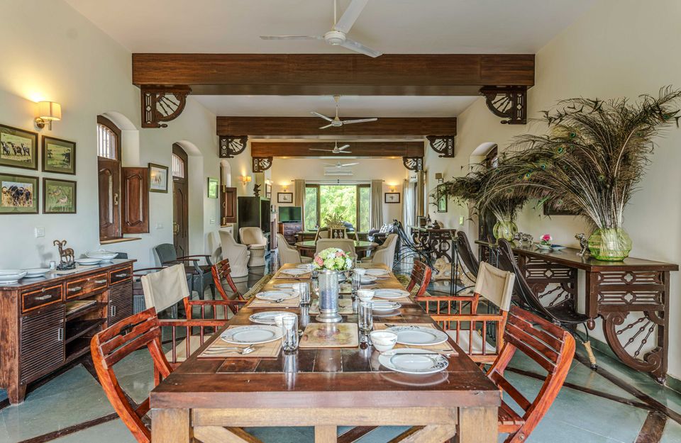 Elegant Dining Area at Abhay Villa, amã Stays & Trails