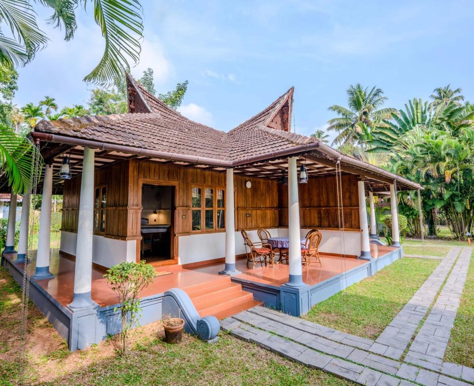 Homestays In Alappuzha - Pathiramanal Villa, amã Stays & Trails