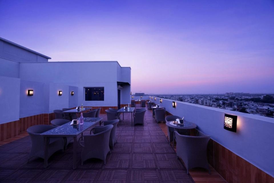 hotel-room-image