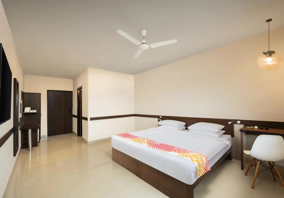 hotel-room-image