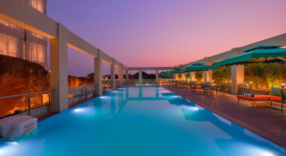 Stylish cocktail bar in Diu – The Liquid