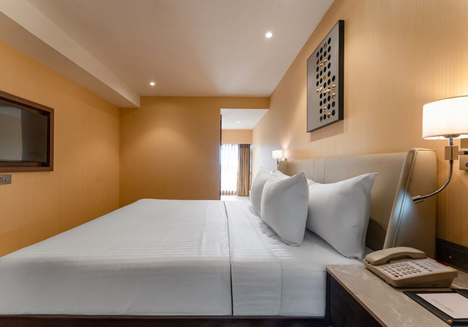 hotel-room-image