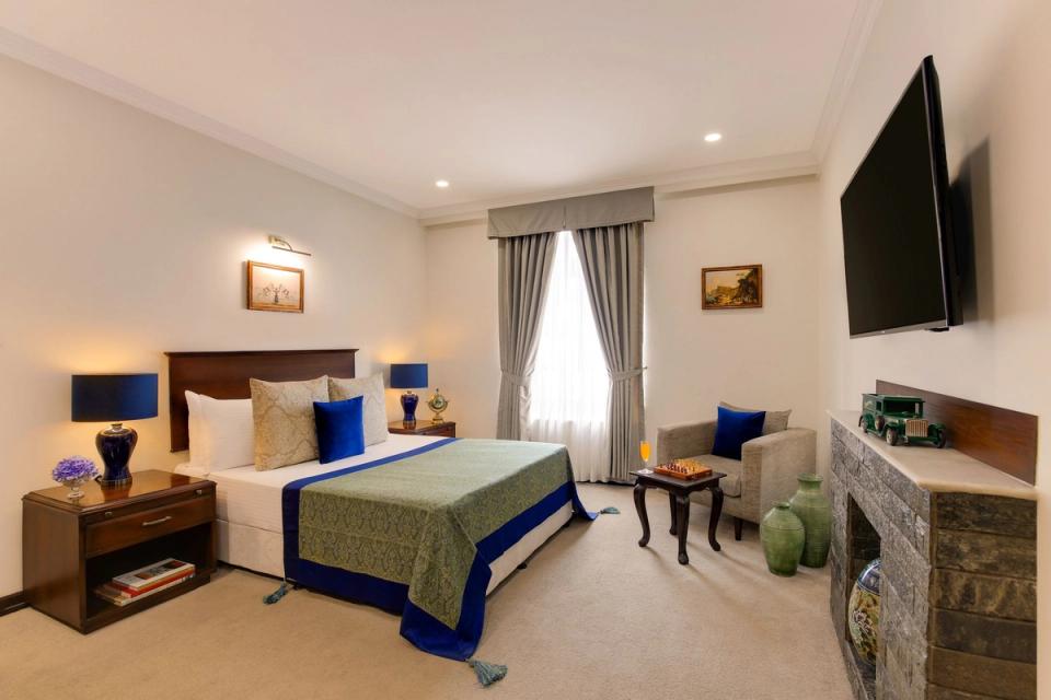 SeleQtions Suite with King Bed at Ambassador, New Delhi