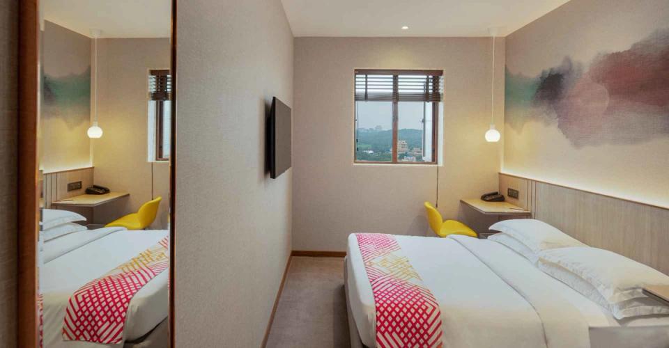 hotel-room-image
