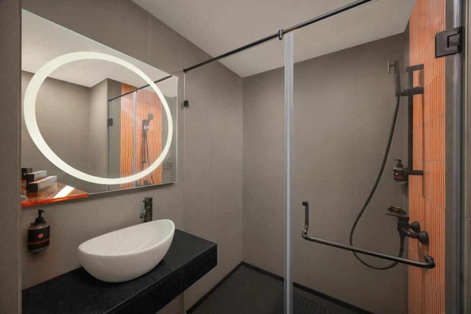 hotel-room-image