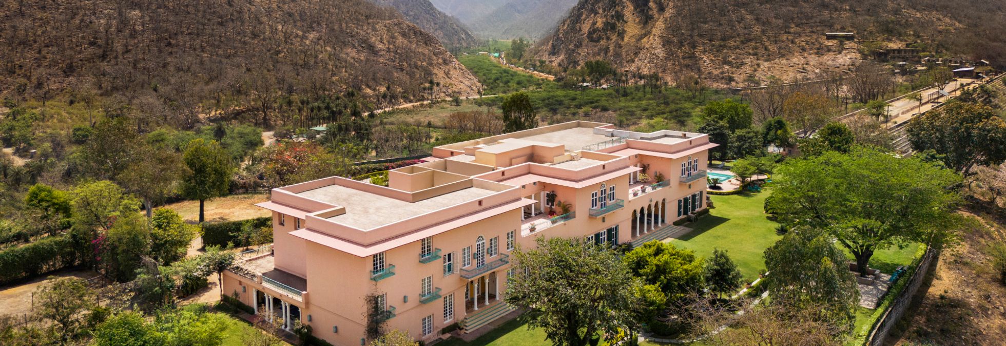 Ramgarh Lodge - Luxury Hotel in Jaipur