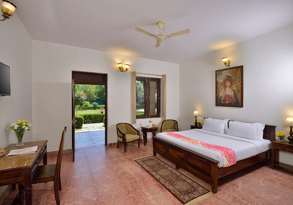 hotel-room-image