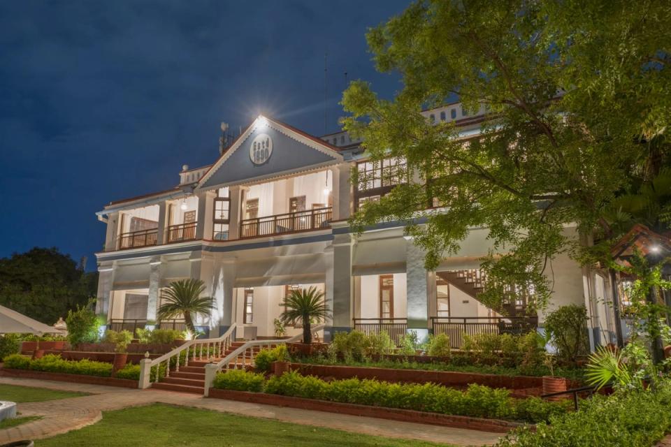 5 Star Hotel - Gateway Madurai