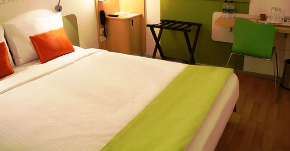 hotel-room-image