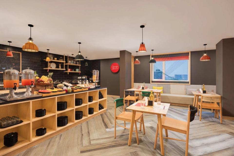 hotel-room-image