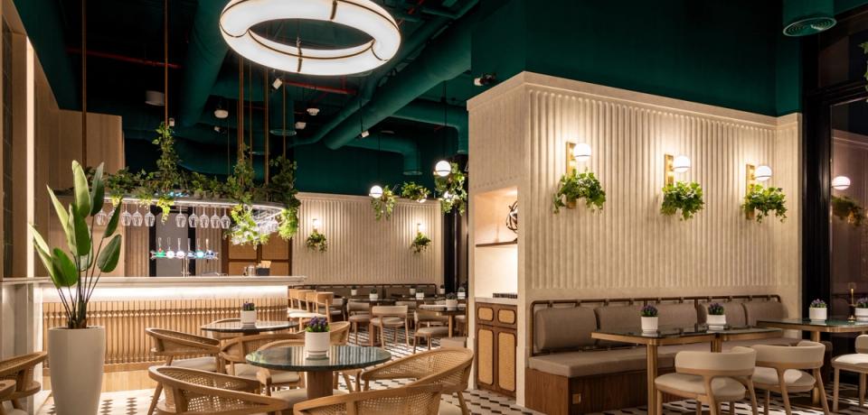 Luxury Bar of Taj Jumeirah Lakes Towers, Dubai - Banner Image