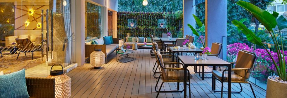 Swirl lounge with coffee and global bites