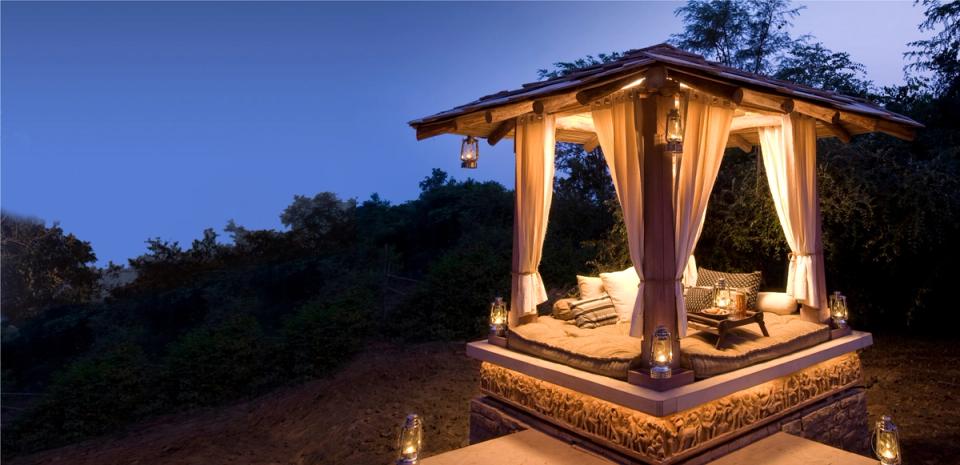 Romantic Seating At Taj Hotels -  Luxury Jungle Safari Resort In Panna National Park