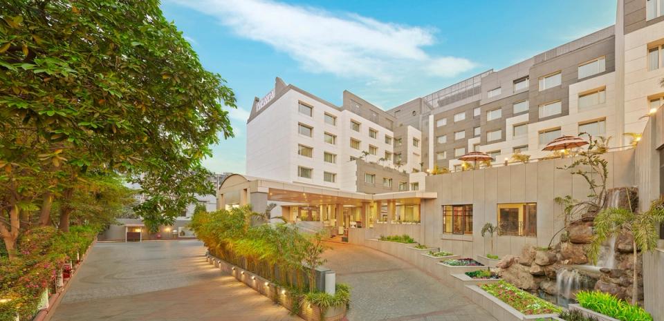 Luxury Hotel Entrance Lobby In Vadodara By IHCL Hotels