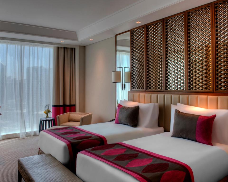 Luxury Room City View Twin Bed - Taj Dubai
