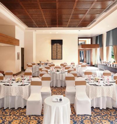 Spacious Alfresco at Taj Krishna Hyderabad