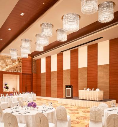  Spacious 650 Sq M Grand Banquet Facility - Taj Swarna, Amritsar