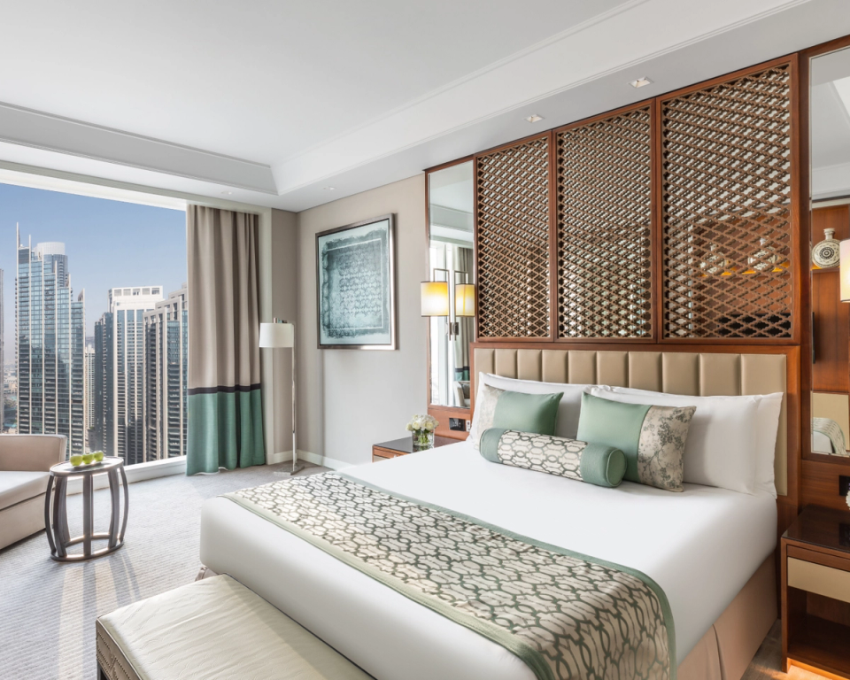 Luxury Burj View Room King Bed - Taj Dubai