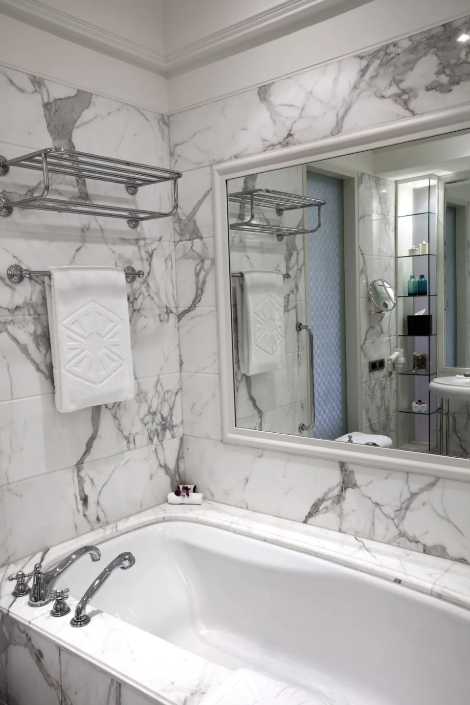 Luxurious Bathroom at Taj Mahal Tower, Mumbai