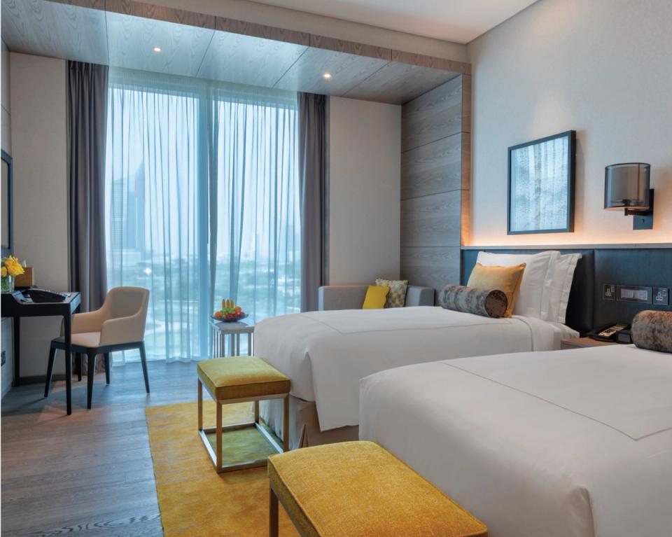 Superior Room Twin Bed - Taj Jumeirah Lakes Towers
