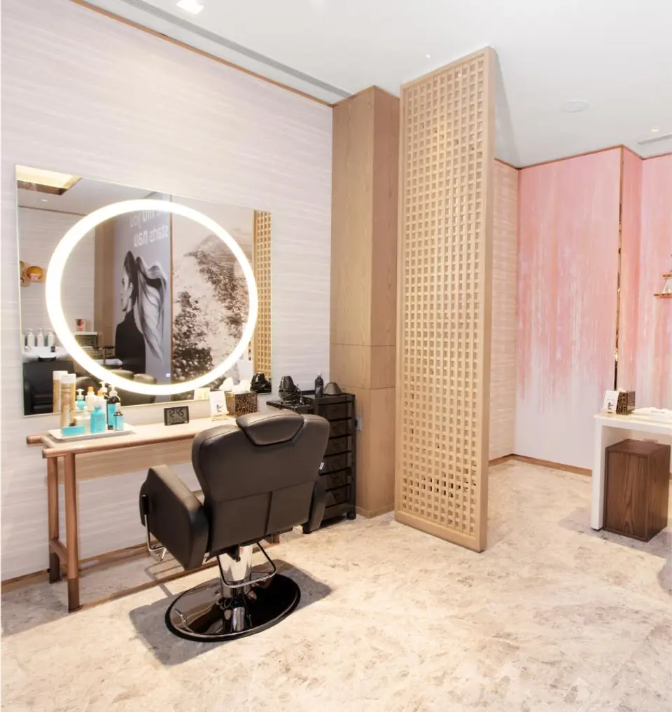  Niu & Nau Salon - Taj Wellington Mews, Chennai