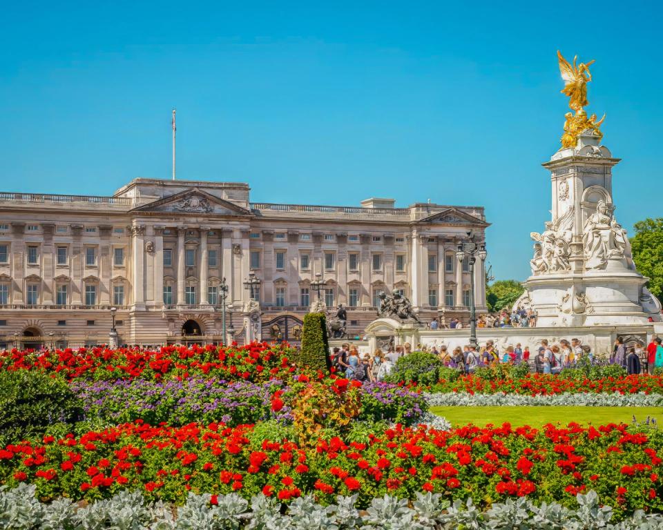 Buckingham Palace - Attractions & Places to Visit in London