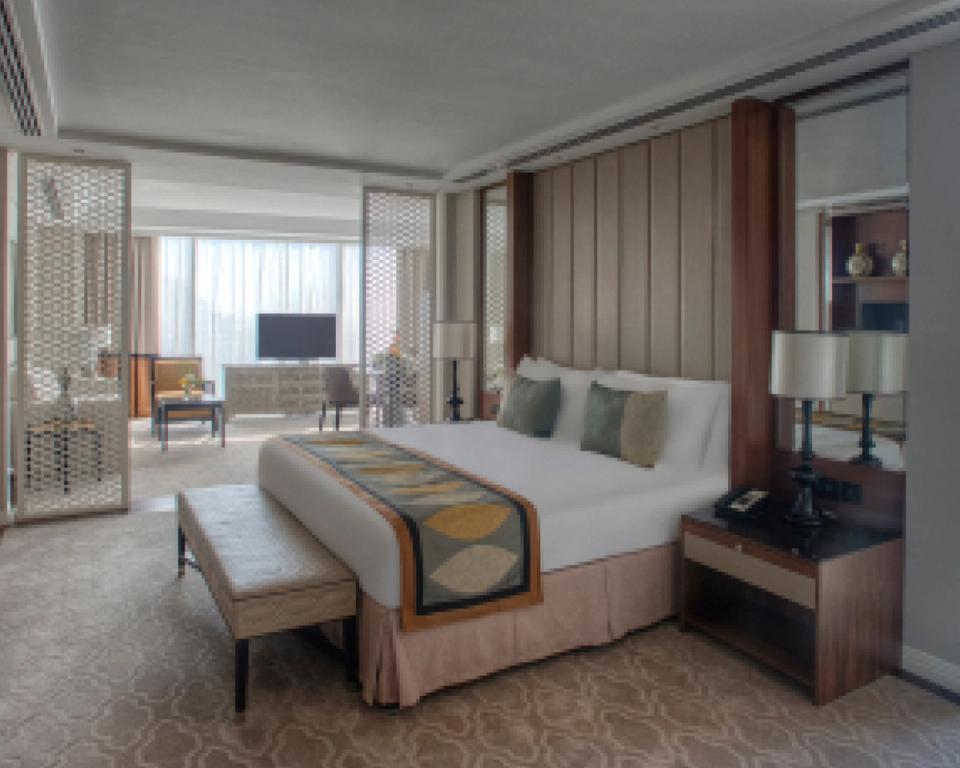 Luxury Junior Suite City View - Taj Dubai