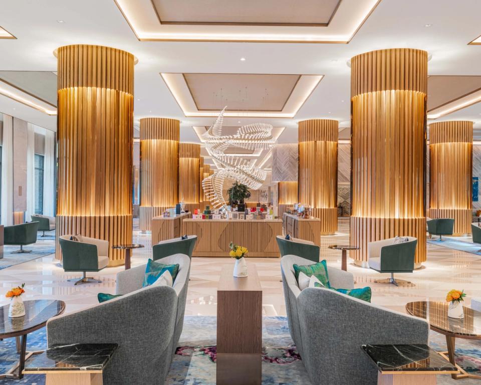 Emperor Lounge - Dining at Taj Exotica, Dubai