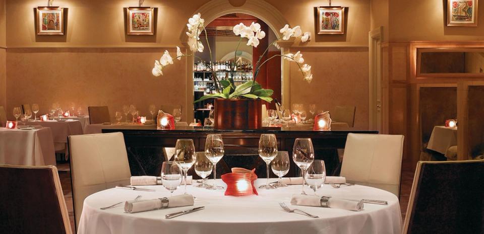 Luxury Fine Dining Restaurant - Taj Campton Place