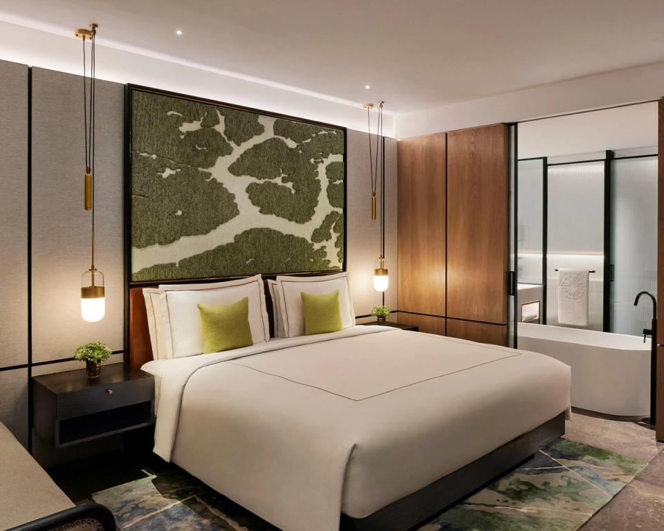 Luxury Room With King Bed - Taj The Trees, Mumbai
