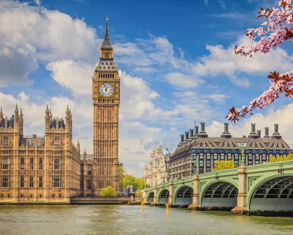 Houses Of Parliament And Big Ben - Attractions & Places to Visit in London