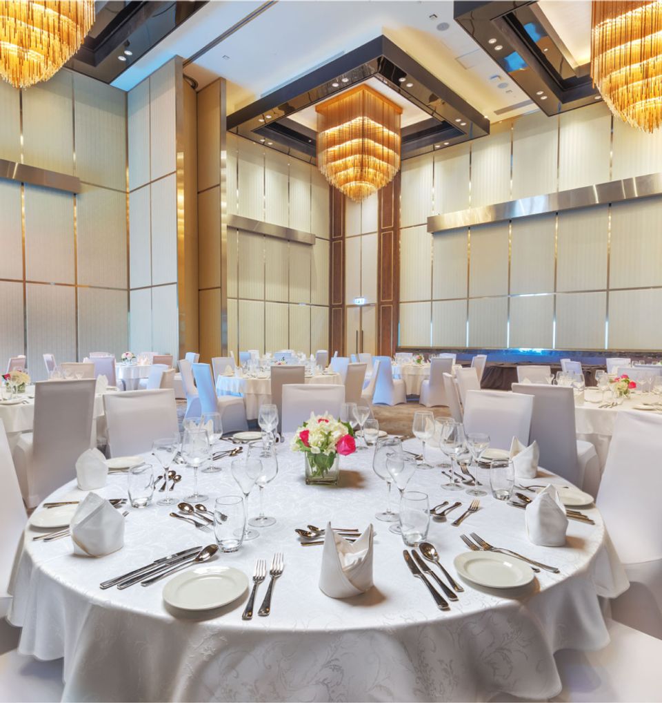 Pillarless Elegant Ballroom - Taj Jumeirah Lakes Towers