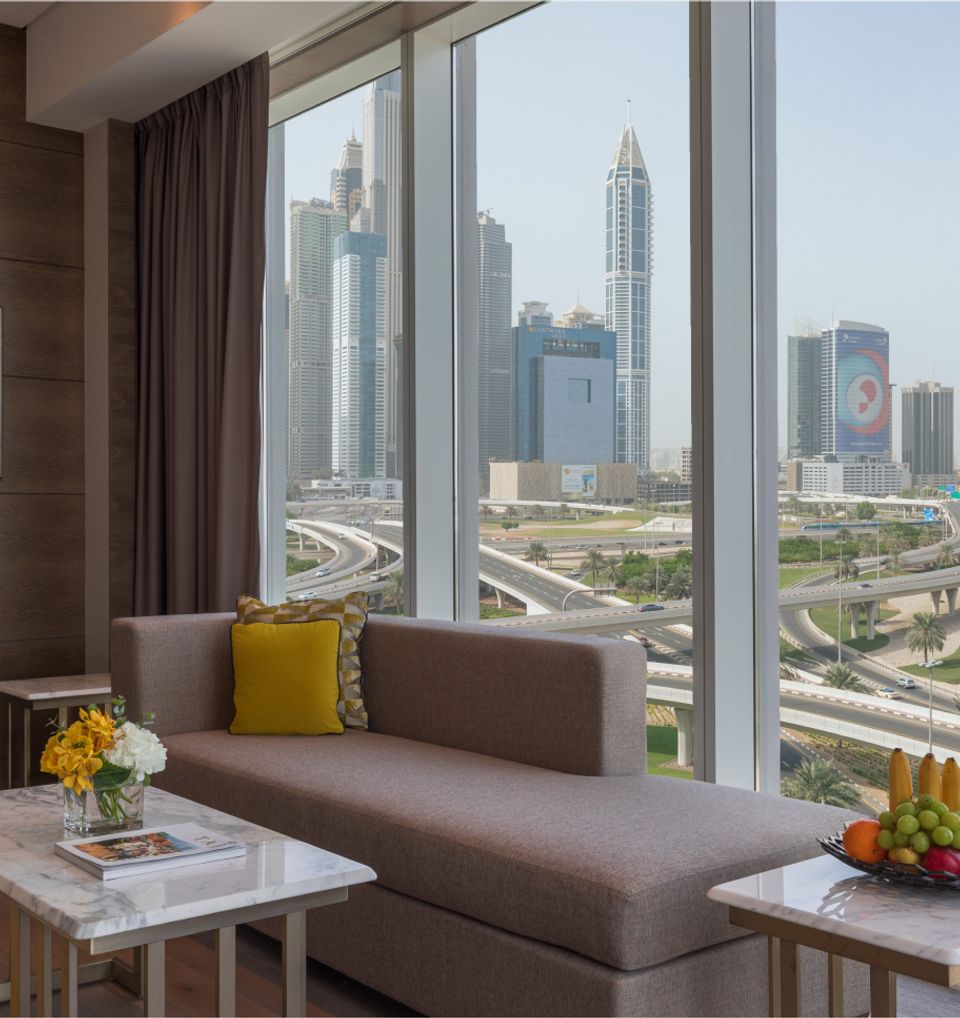 Just Five Minutes From The Metro Station - Taj Jumeirah Lakes Towers