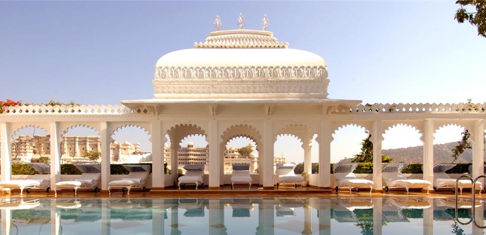 Beautiful Exterior of Taj Lake Palace, Udaipur - Banner Image