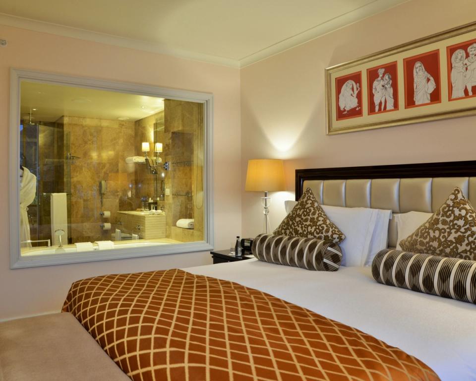 Superior Interior Room - Luxury Room & Suites at Taj Cape Town