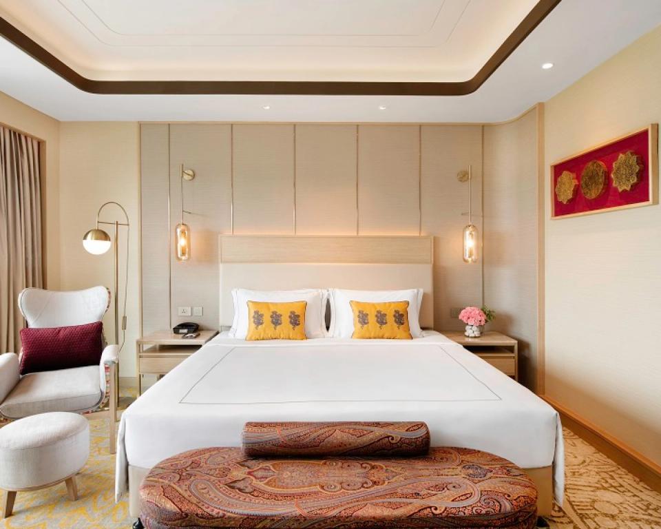  Luxury Room - Taj Lakefront, Bhopal