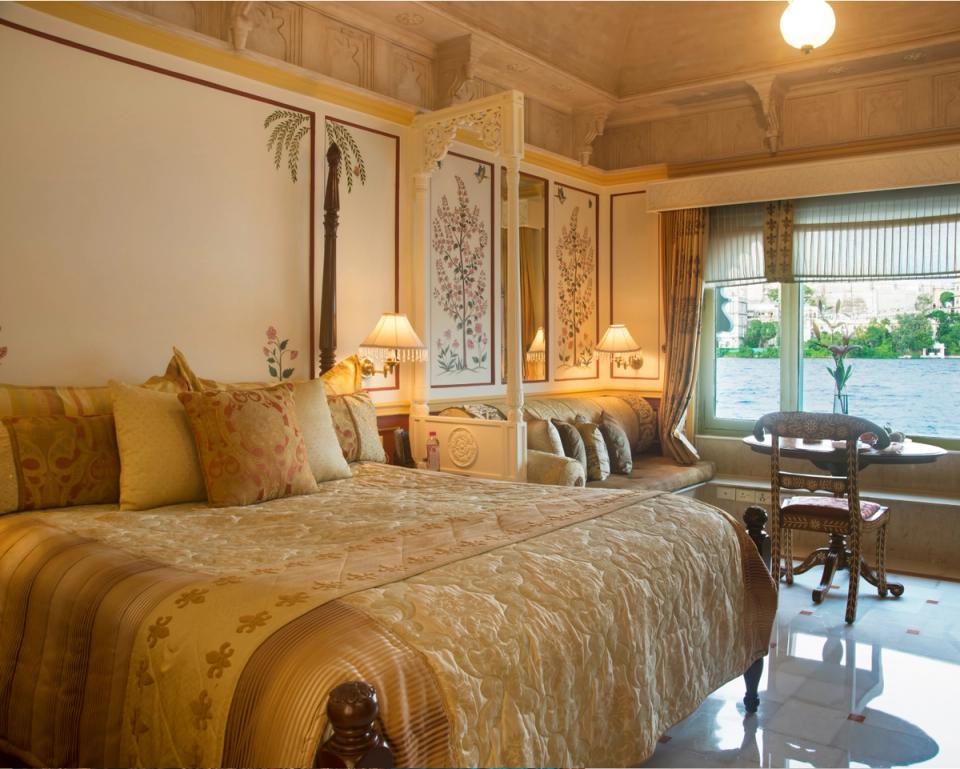 Luxury Room Lake View Double Bed - Taj Lake Palace, Udaipur