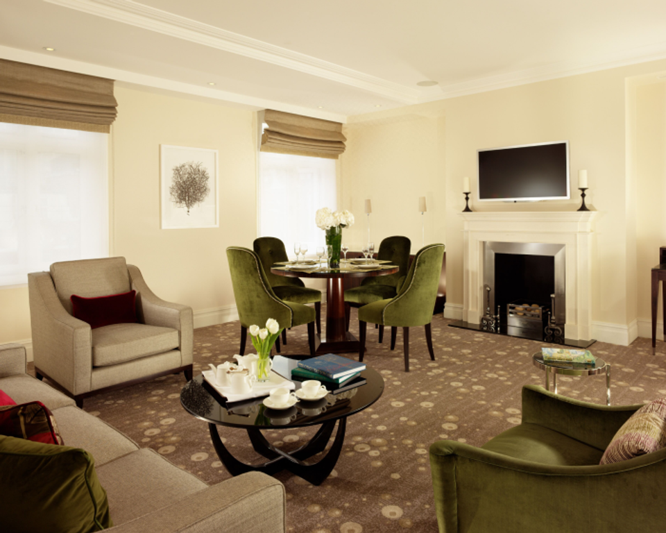 Minsters Deluxe Two Bedroom Suite - Taj 51 Buckingham Gate