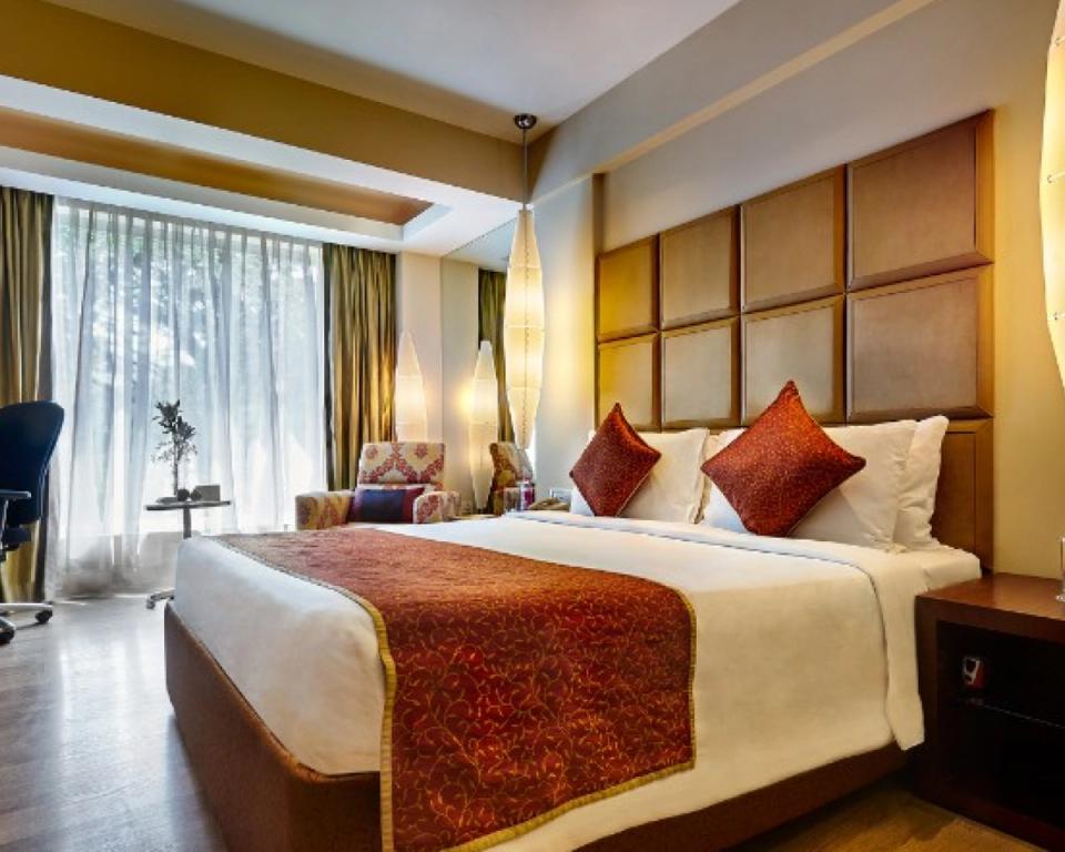 Superior Room - Luxury Rooms And Suites, Taj Club House, Chennai