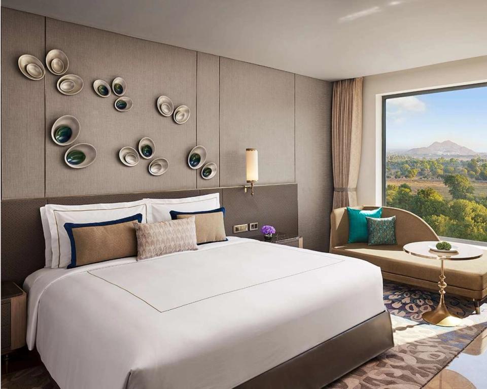 Deluxe Room King Bed - Luxury Rooms of Taj Amer, Jaipur