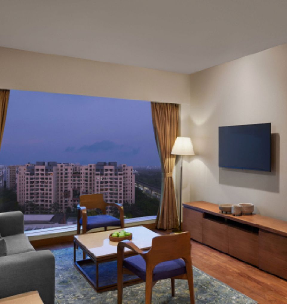 Proximity to Airport: 5-Star Accommodations in Kolkata