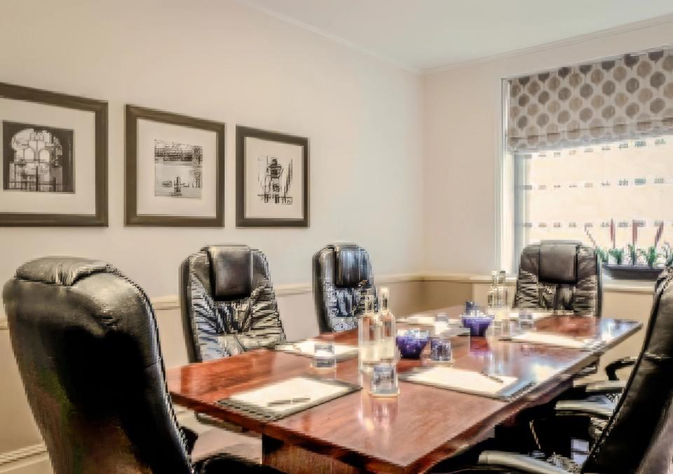 Director's Boardroom - Luxury Meeting Rooms & Event Spaces at St James' Court, London