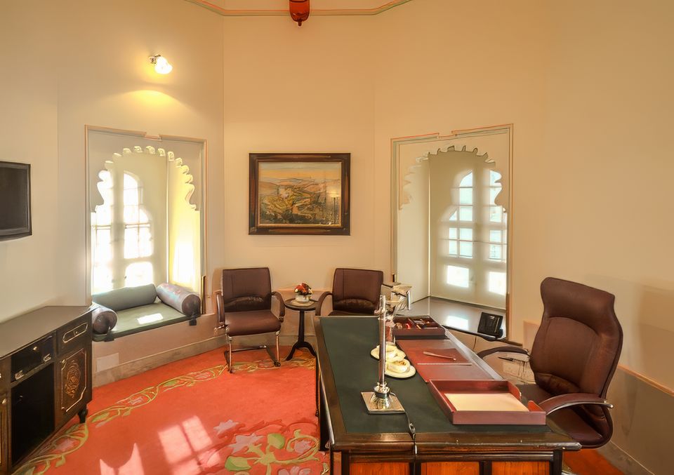 Coral Meeting Room - Taj Fateh Prakash Palace