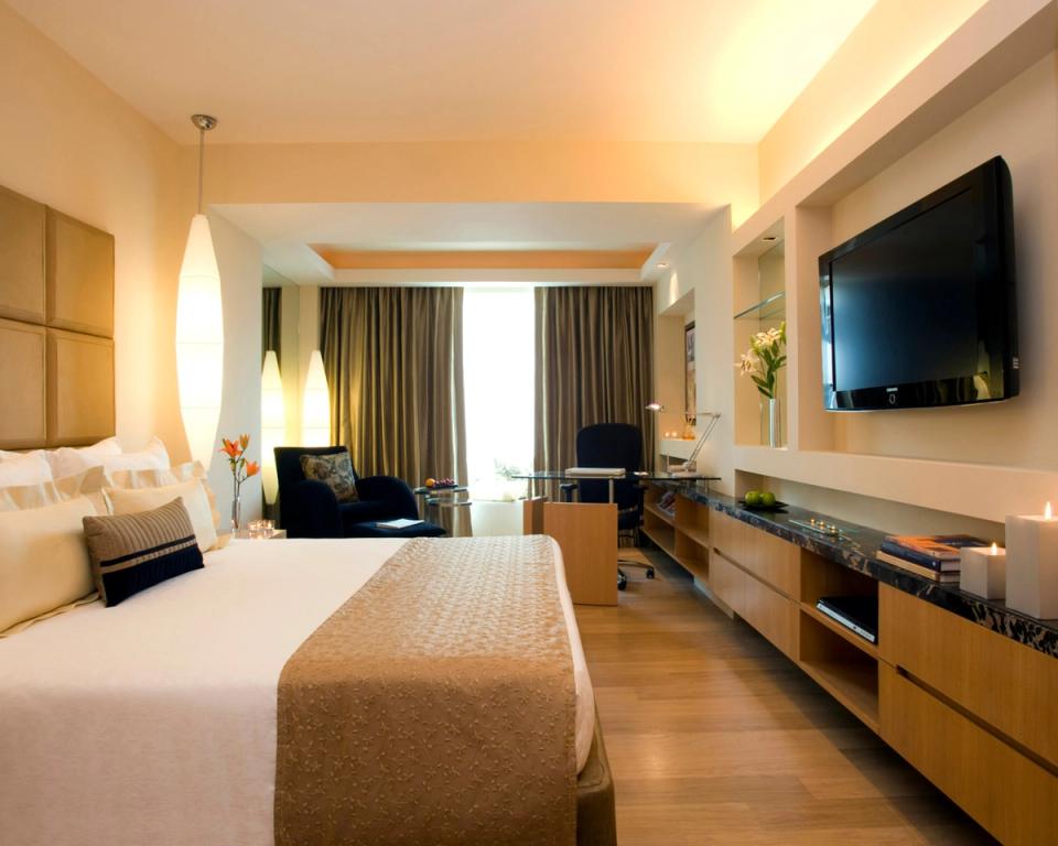 Deluxe Room - Luxury Rooms And Suites, Taj Club House, Chennai