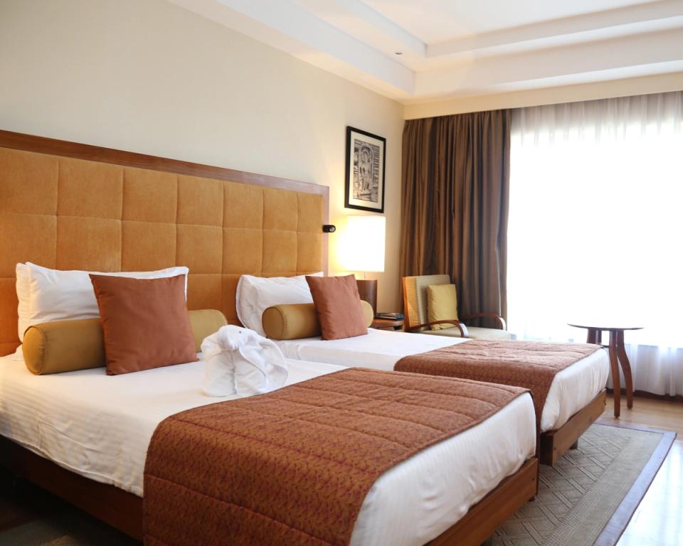 Luxury Room With City View & King Bed - Taj Samudra, Colombo