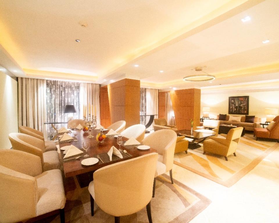 Presidential Suite - Luxury Rooms And Suites, Taj Club House, Chennai