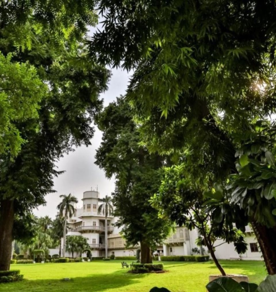 Lushly Landscaped Nine-Acre Estate - Taj Usha Kiran Palace, Gwalior